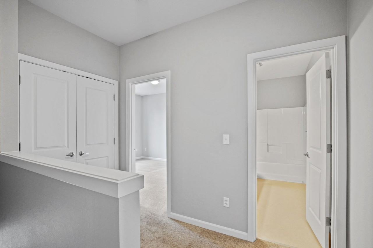 Leaf Apartments - Photo 6 of 37