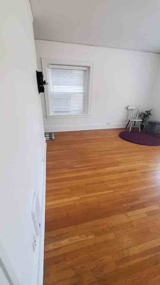 Gainsboro - Photo 5 of 50