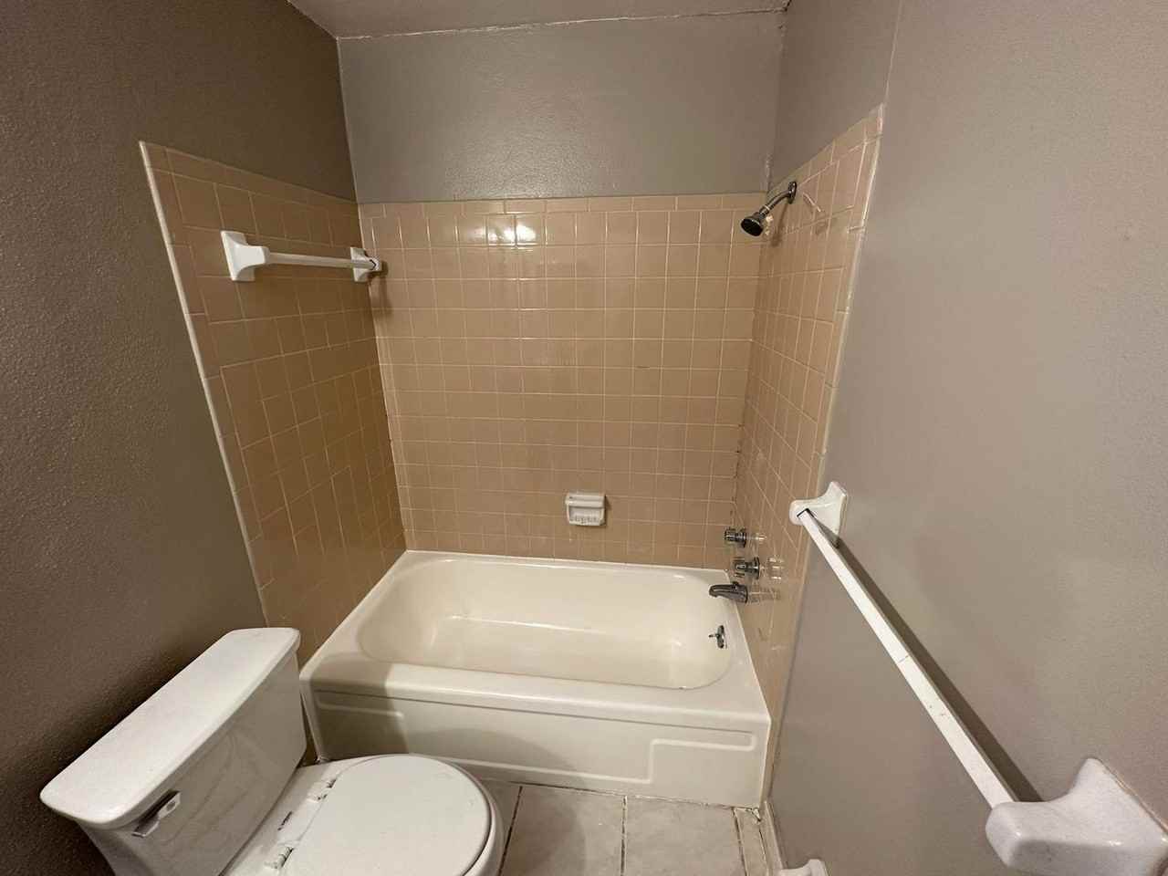 1830 Maravilla Ave #206 - Photo 6 of 23