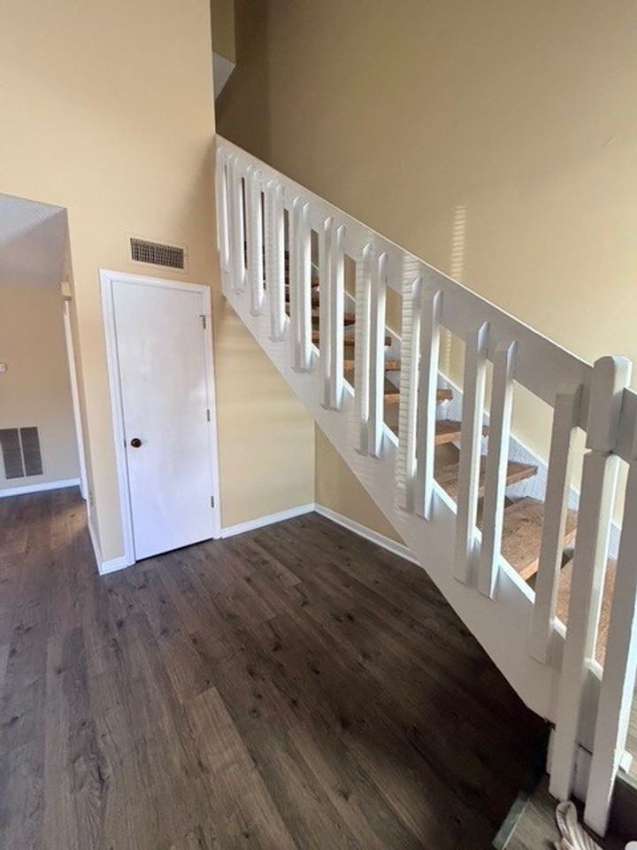 309 Rock Knoll Dr - Photo 2 of 20