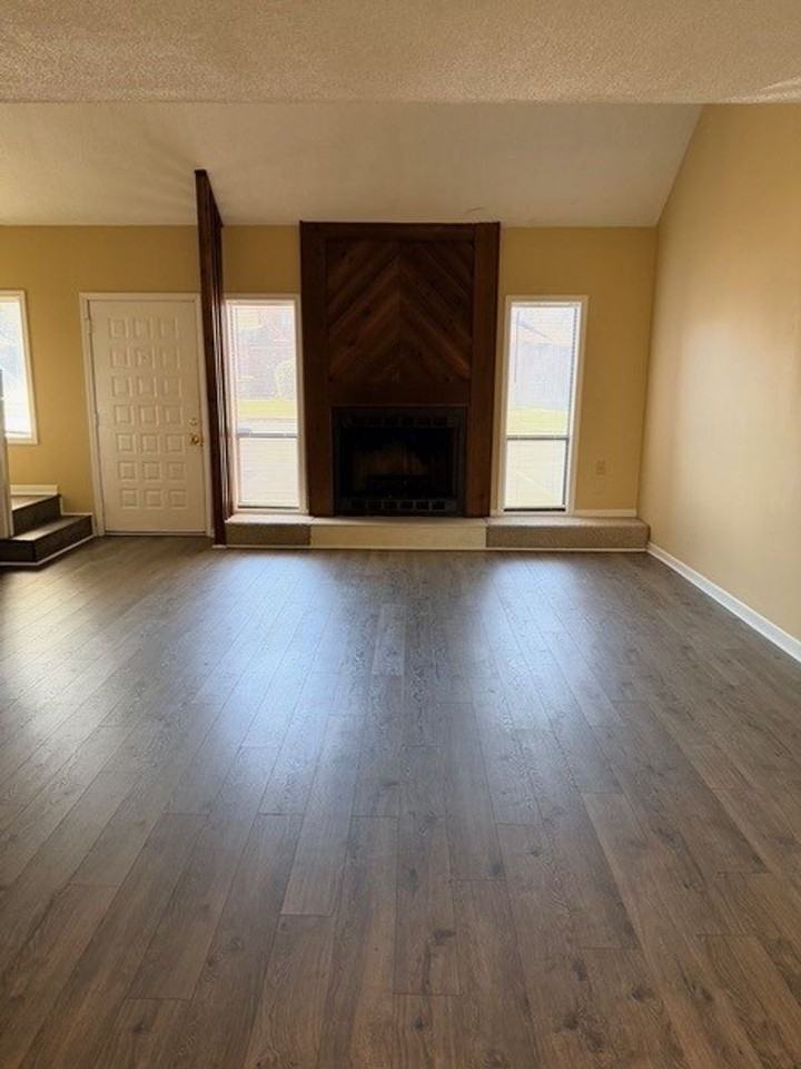 309 Rock Knoll Dr - Photo 3 of 20