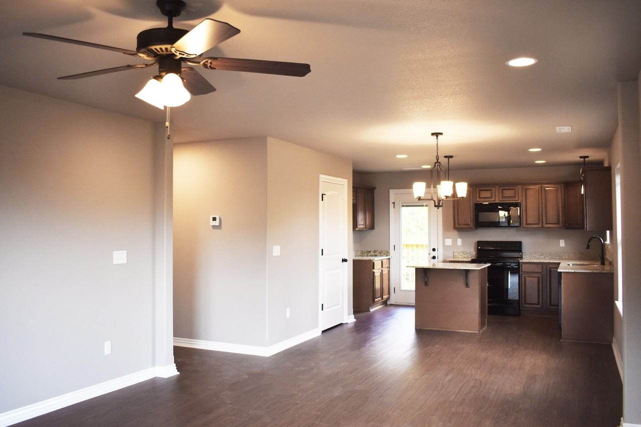 172 S Pinyon Pt - Photo 3 of 22