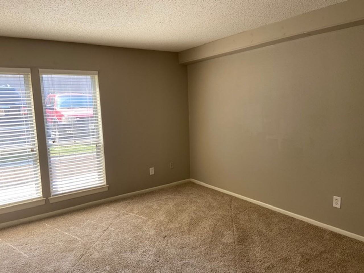 6680 Whispering Oak Pl #1 - Photo 4 of 5