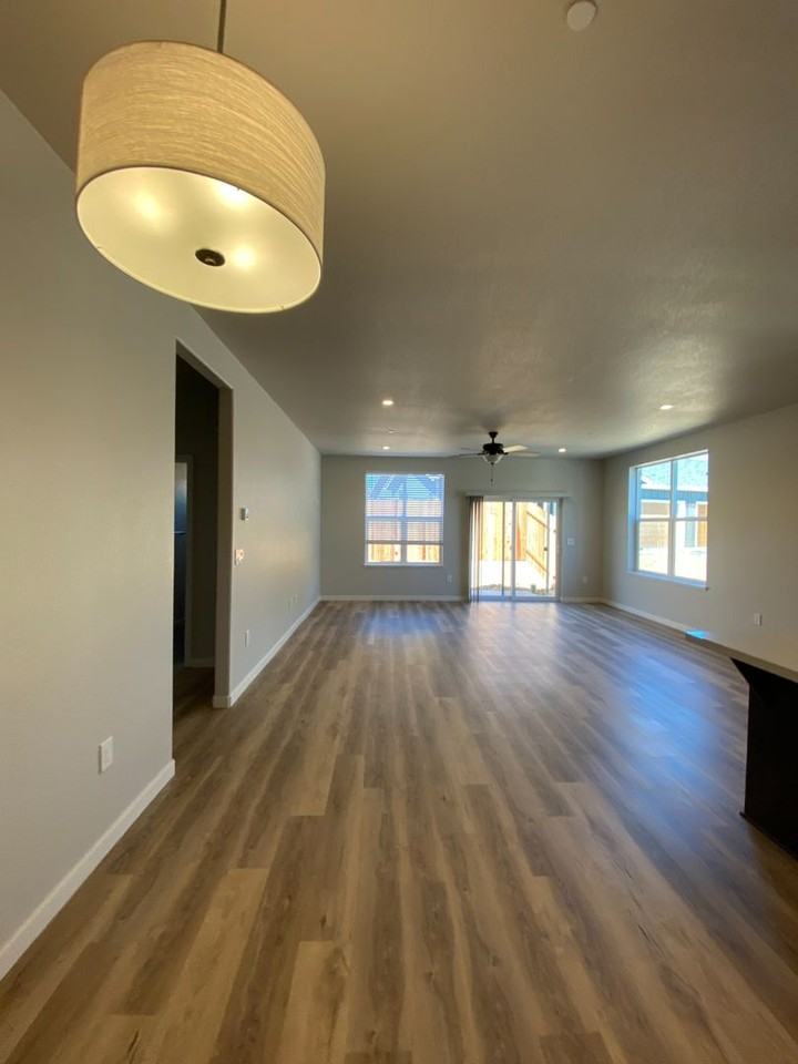 246 Silver Bend Way - Photo 4 of 12