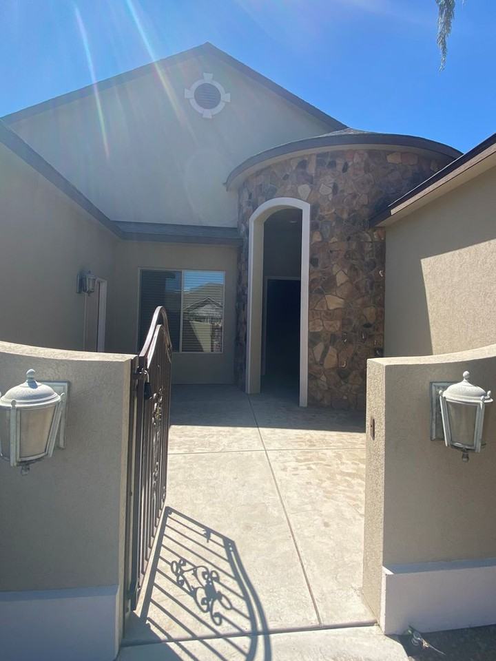 433 Golden Dr - Photo 2 of 36