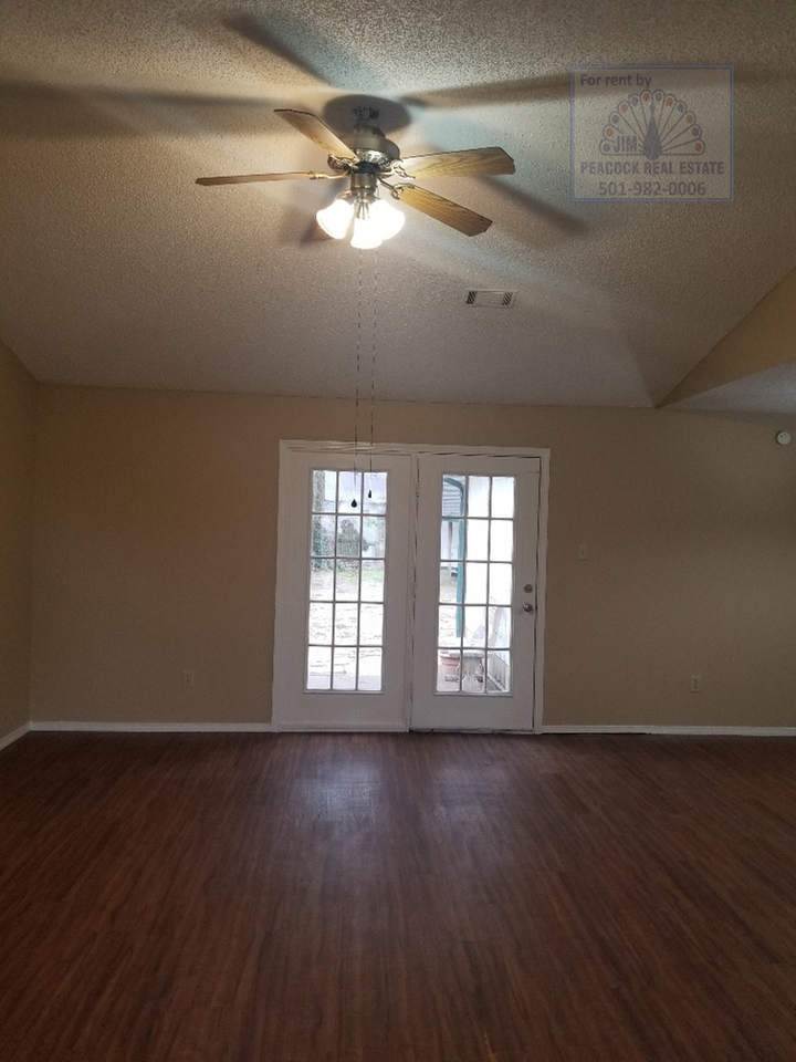 20 Fieldcrest Ln - Photo 2 of 11