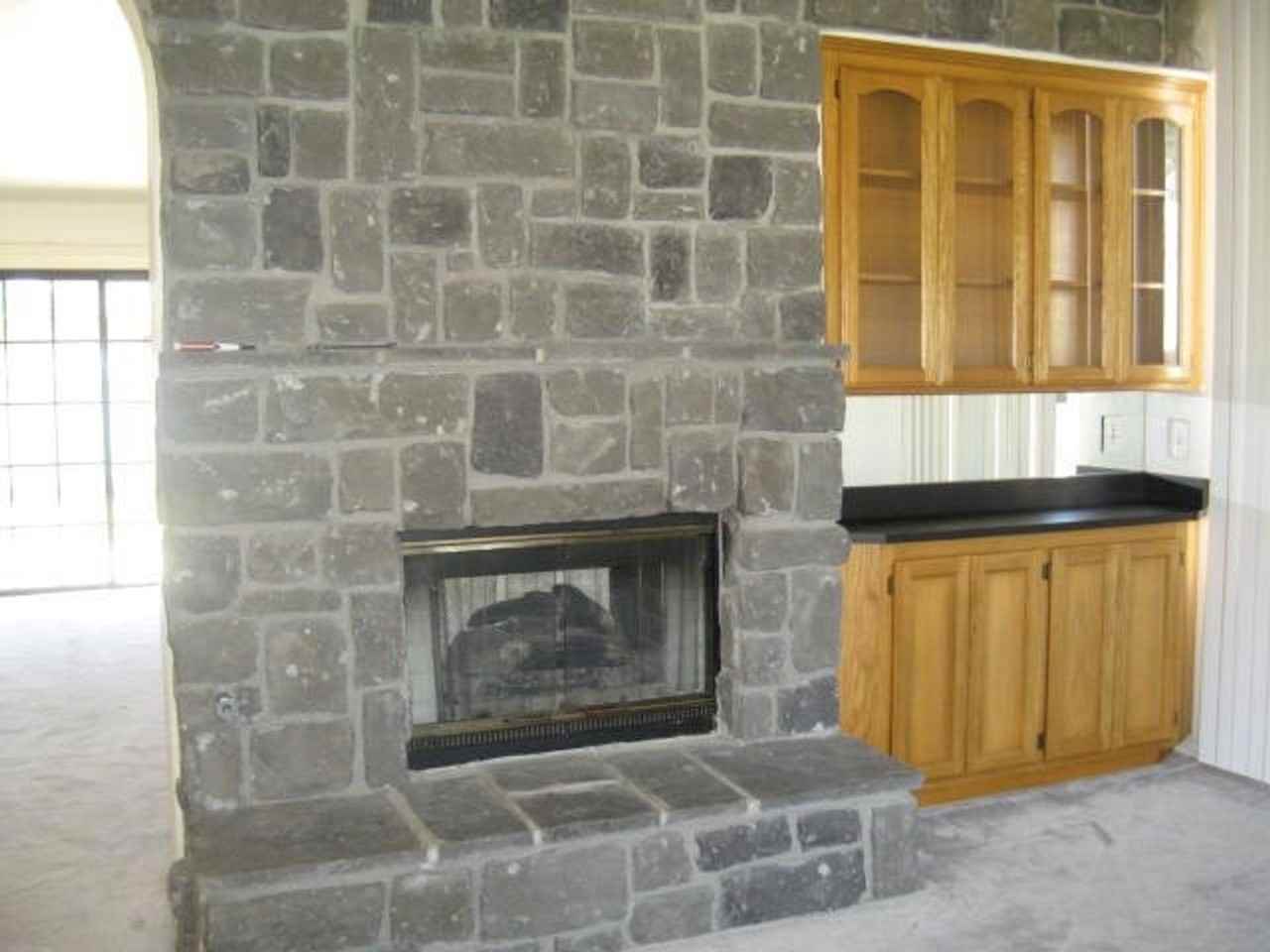 704 Canfield Dr - Photo 5 of 8