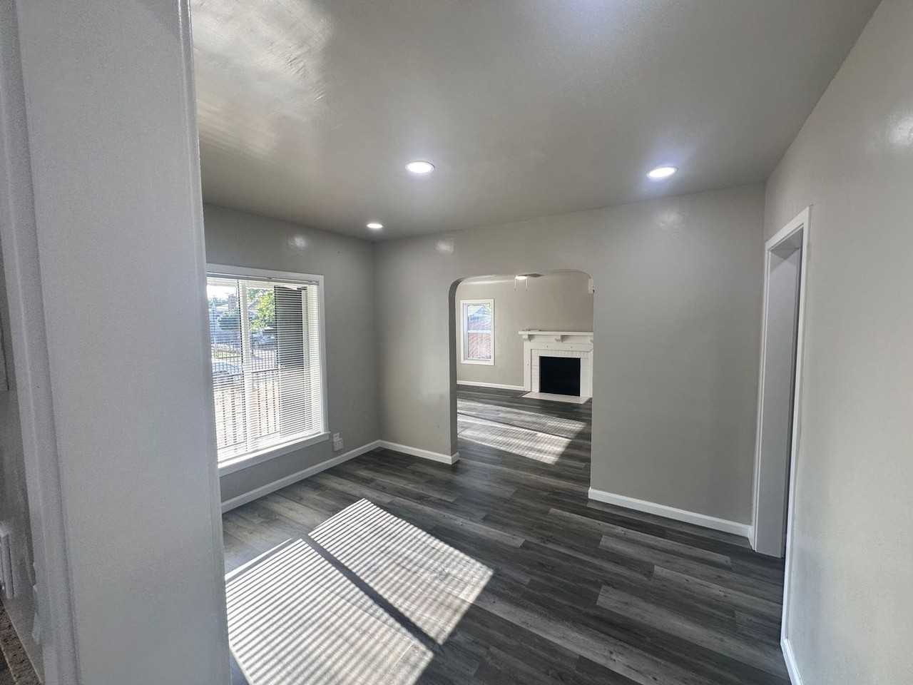 5748 Nina Way - Photo 6 of 12