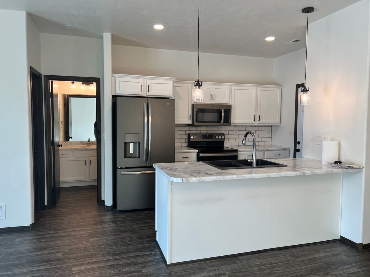 4607 E Leubecher Pl - Photo 2 of 14