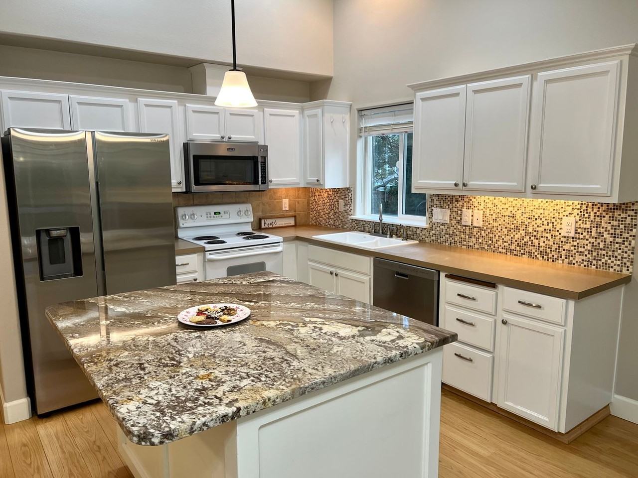 5295 Mac St Se - Photo 2 of 15