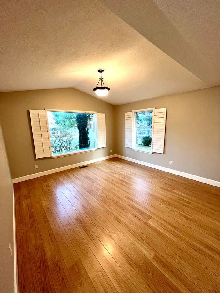 5295 Mac St Se - Photo 3 of 15