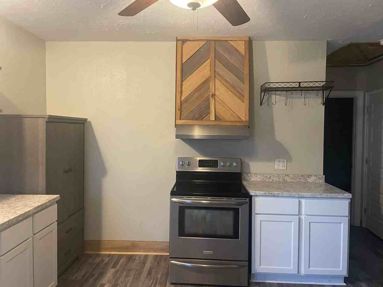 812 Penny Pl - Photo 2 of 8