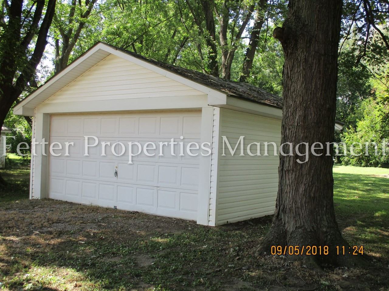 1671 Hicks Dr - Photo 2 of 5