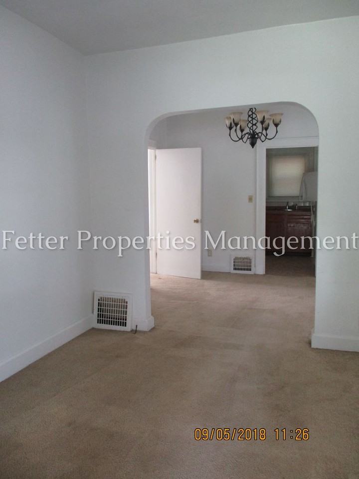 1671 Hicks Dr - Photo 3 of 5