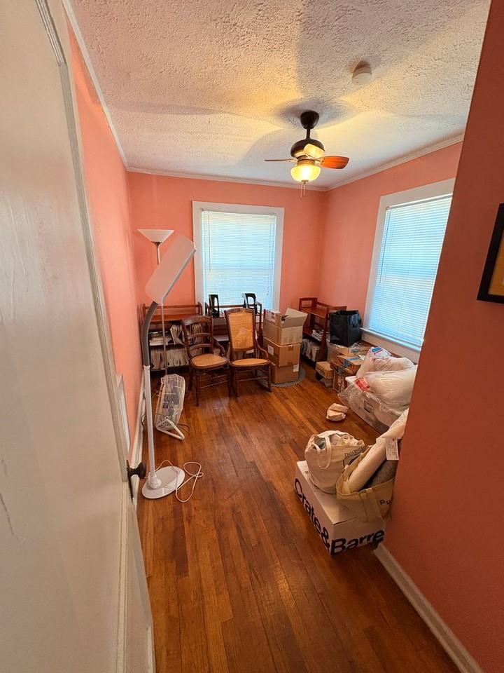 105 Whitehall Rd - Photo 4 of 10