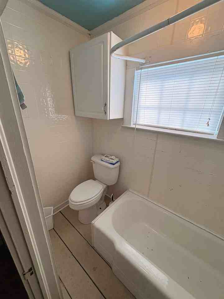 105 Whitehall Rd - Photo 6 of 10