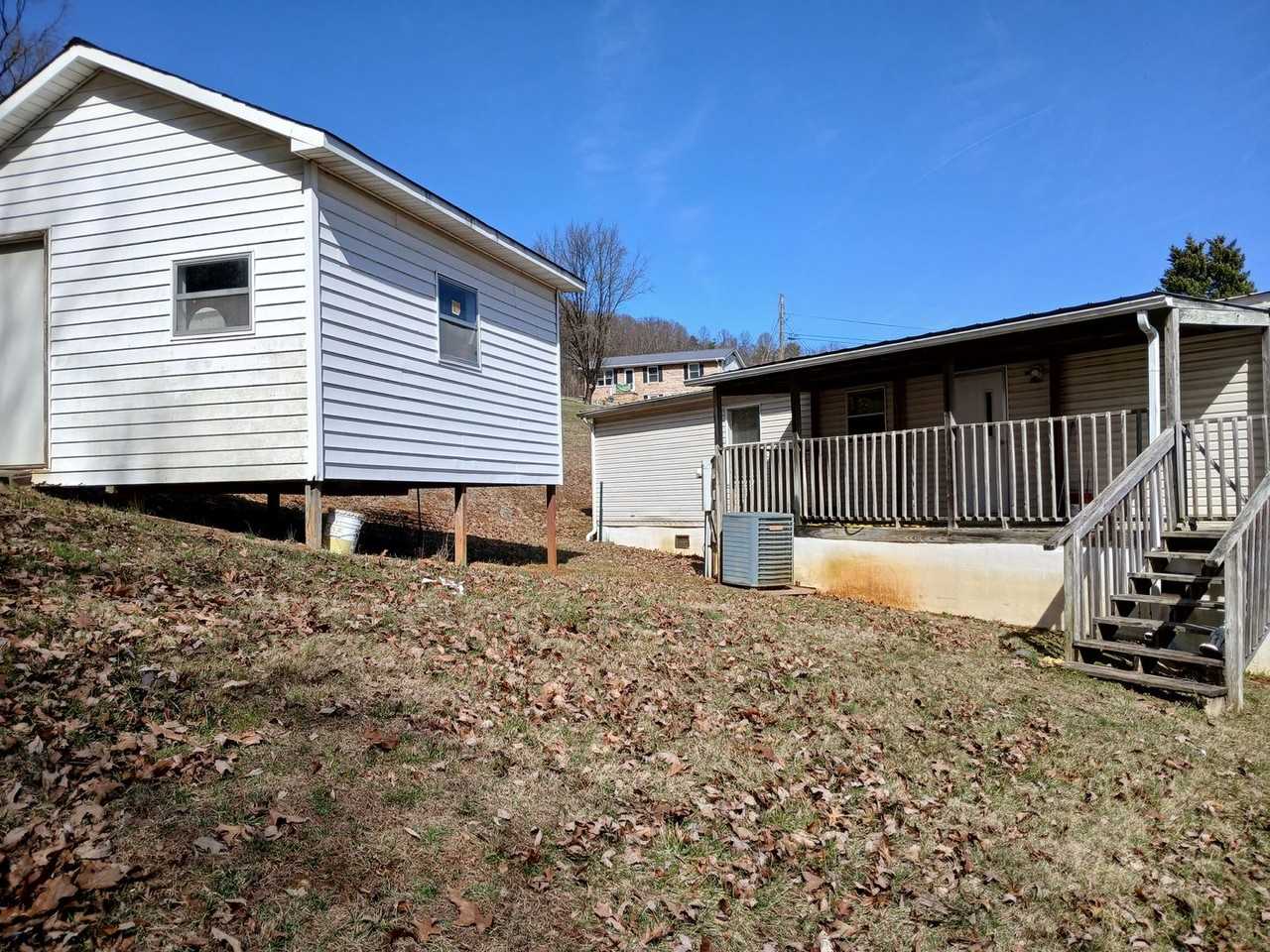 251 Flat Creek Ln - Photo 6 of 38