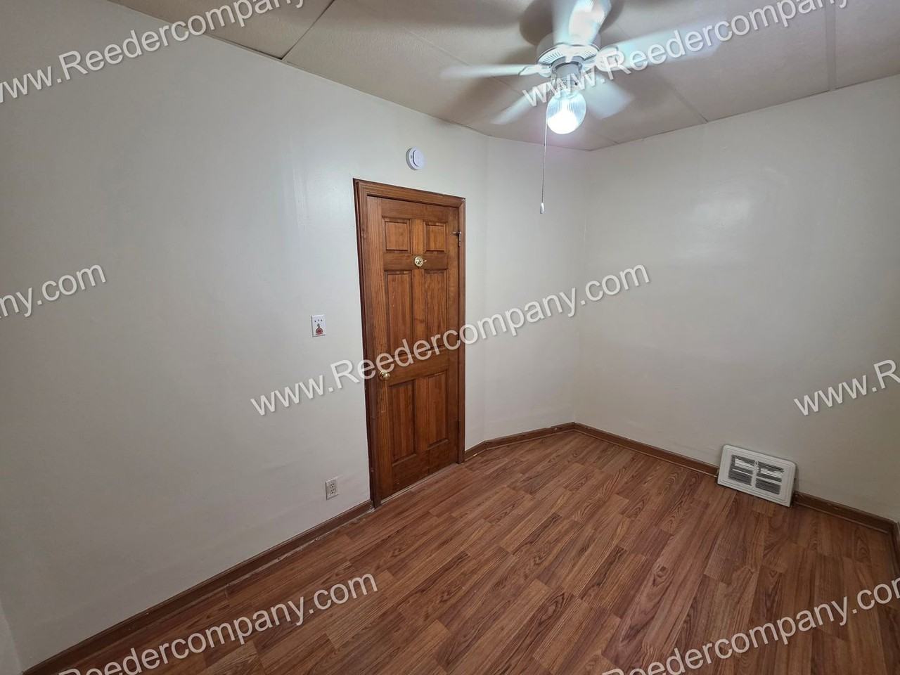 4914 Catalpa Ave - Photo 6 of 14