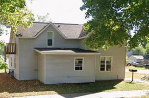 featured image of 1520 1/2 8th St E