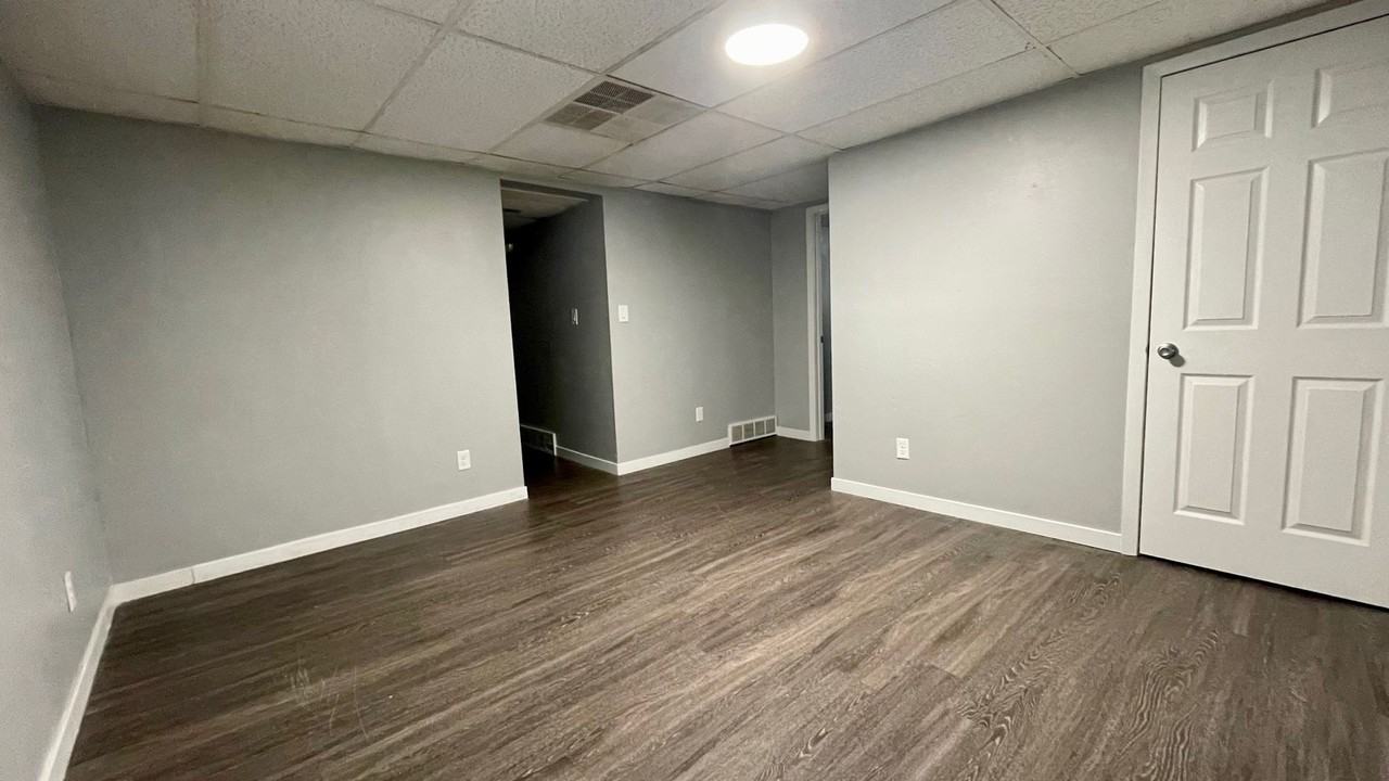 710 W. Seerley Blvd. - Photo 3 of 21