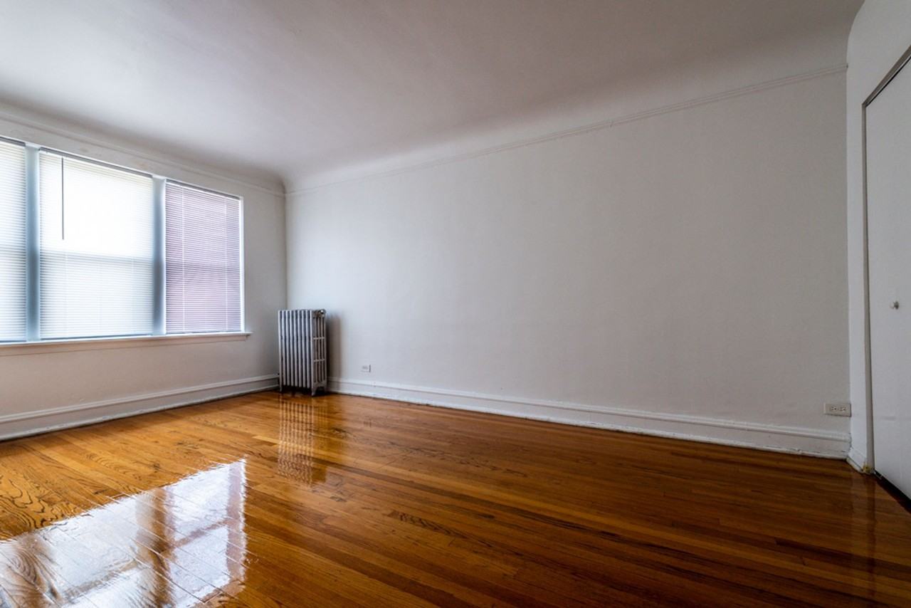 654 N Pine Ave 5501 - Photo 4 of 25