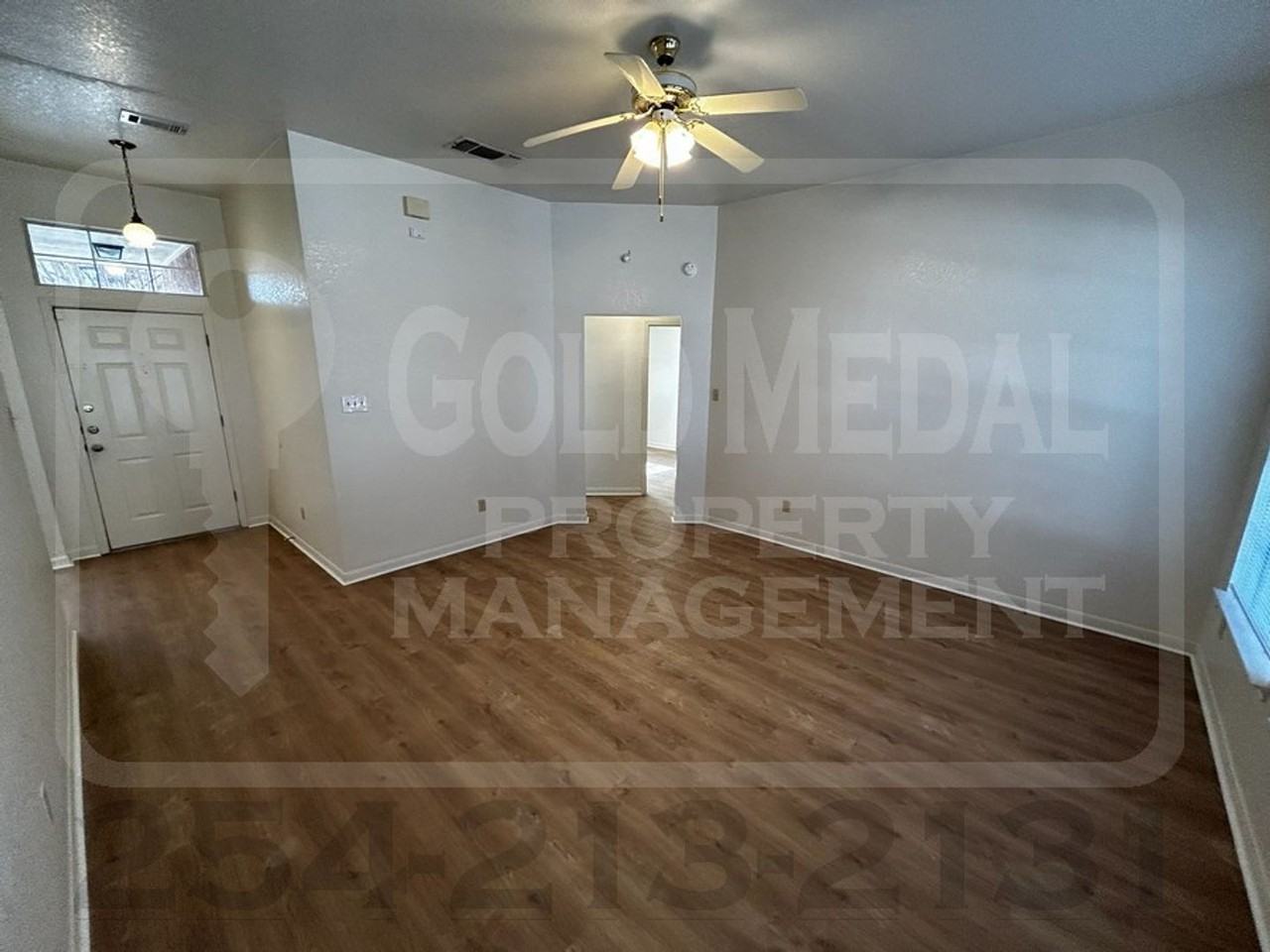 1805 Diana Ln - Photo 2 of 30