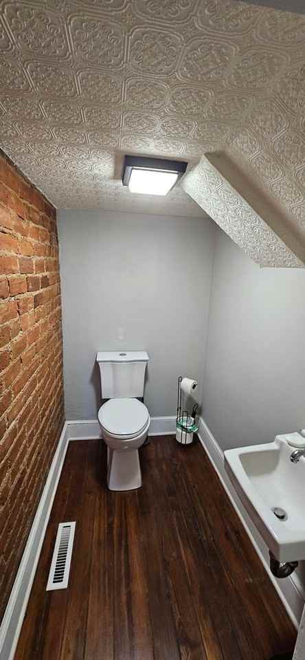 2818 E Grace St - Photo 7 of 17