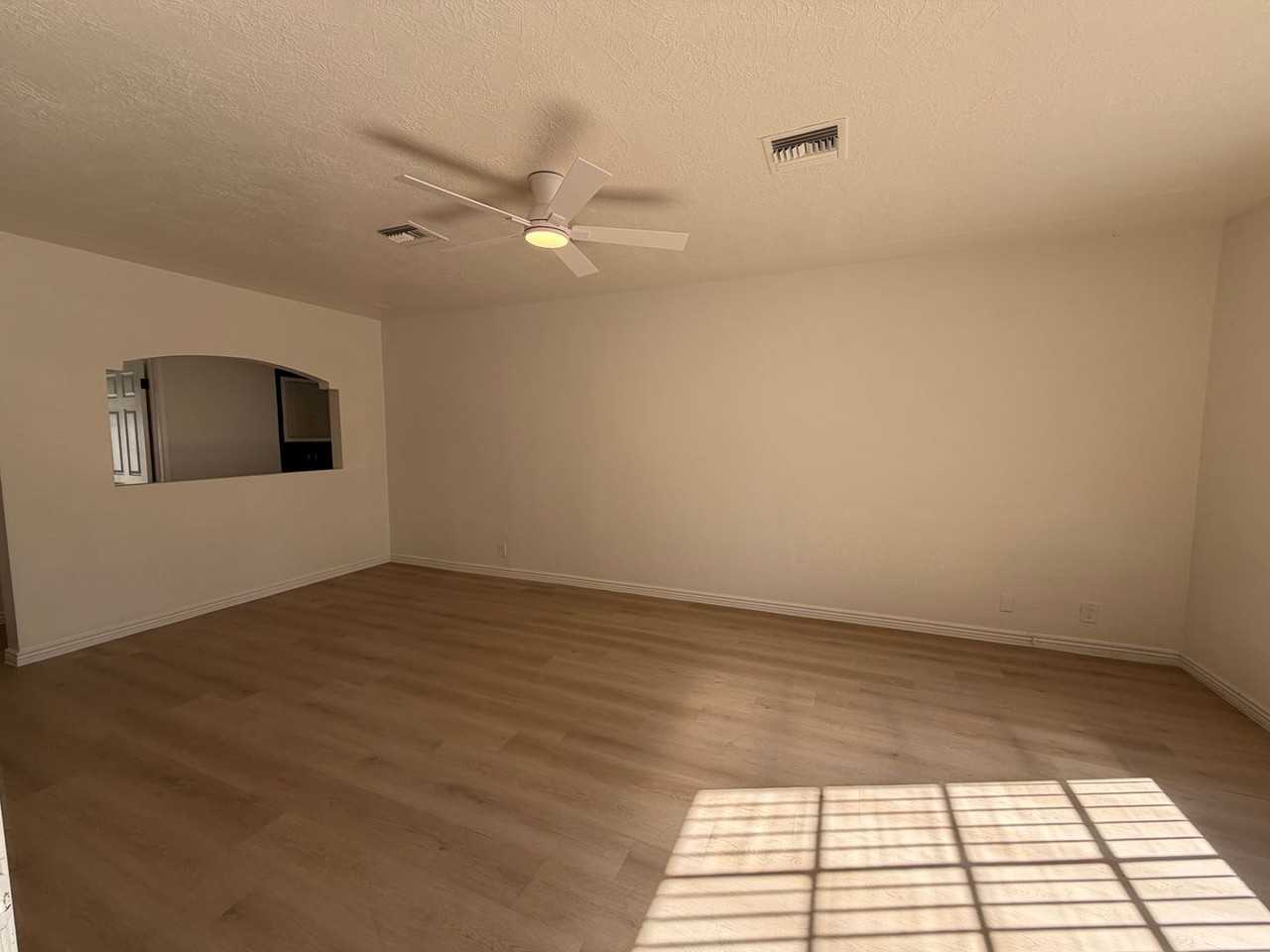 1116 E 1st Ave - Photo 2 of 50