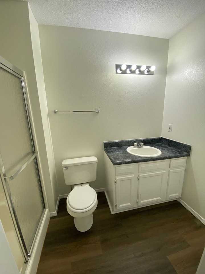 3811 Owen St - Photo 4 of 9