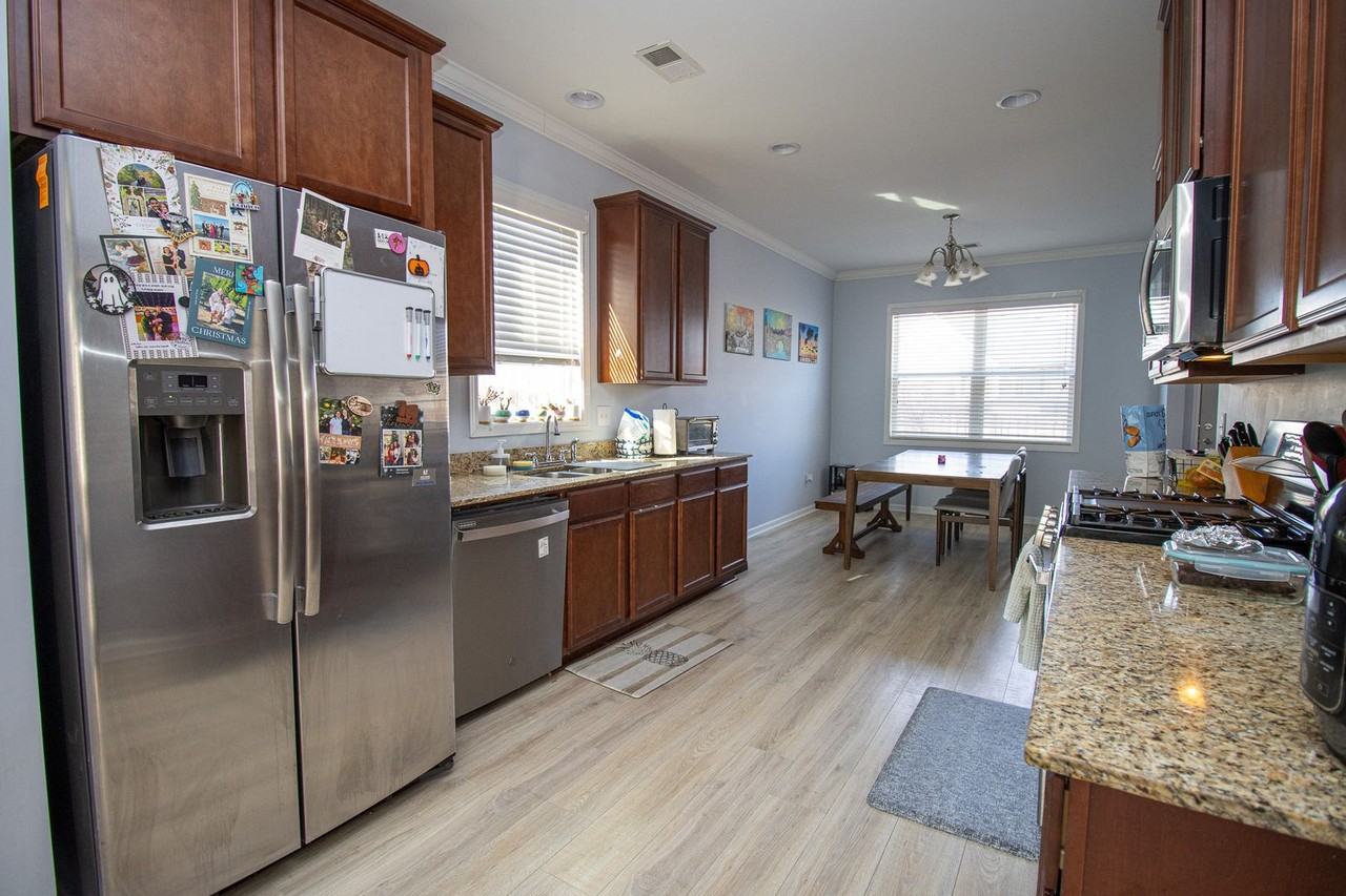 136 Hay Meadow Ln - Photo 6 of 33