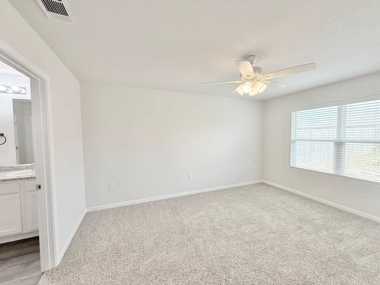 4400 White Cedar Ct - Photo 6 of 16