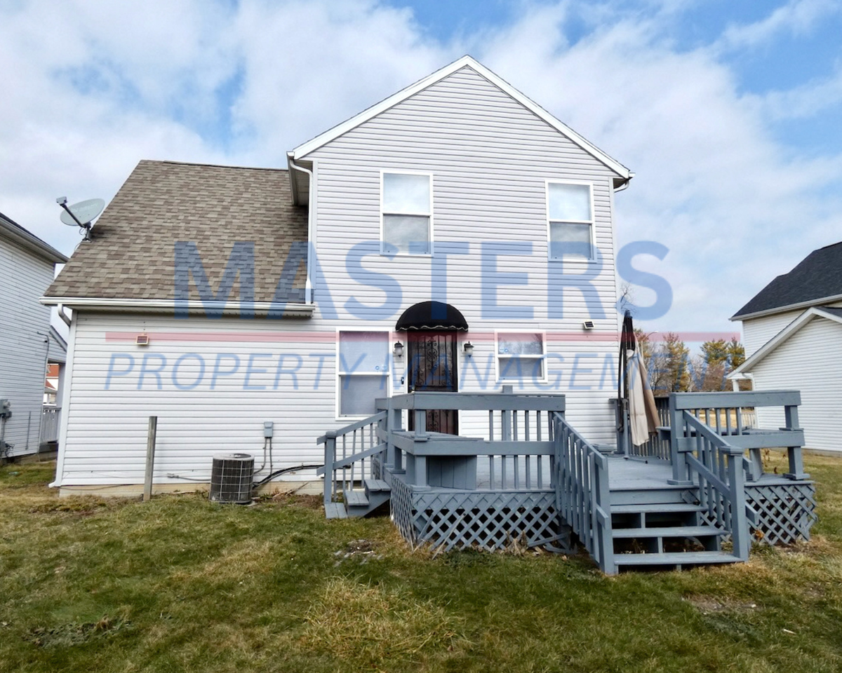 825 Hildebrand Ave - Photo 2 of 34