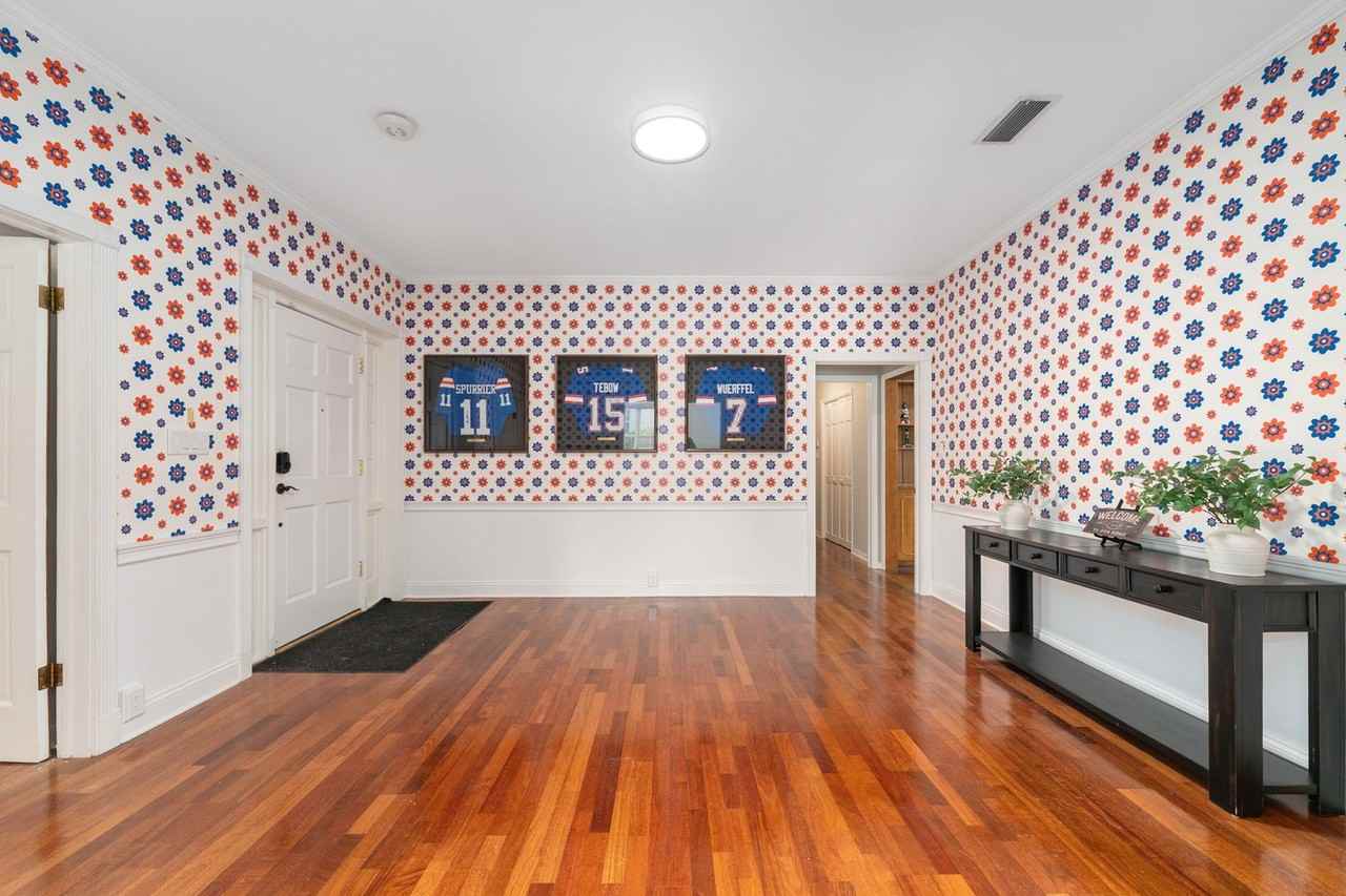 2222 W University Ave - Photo 3 of 50