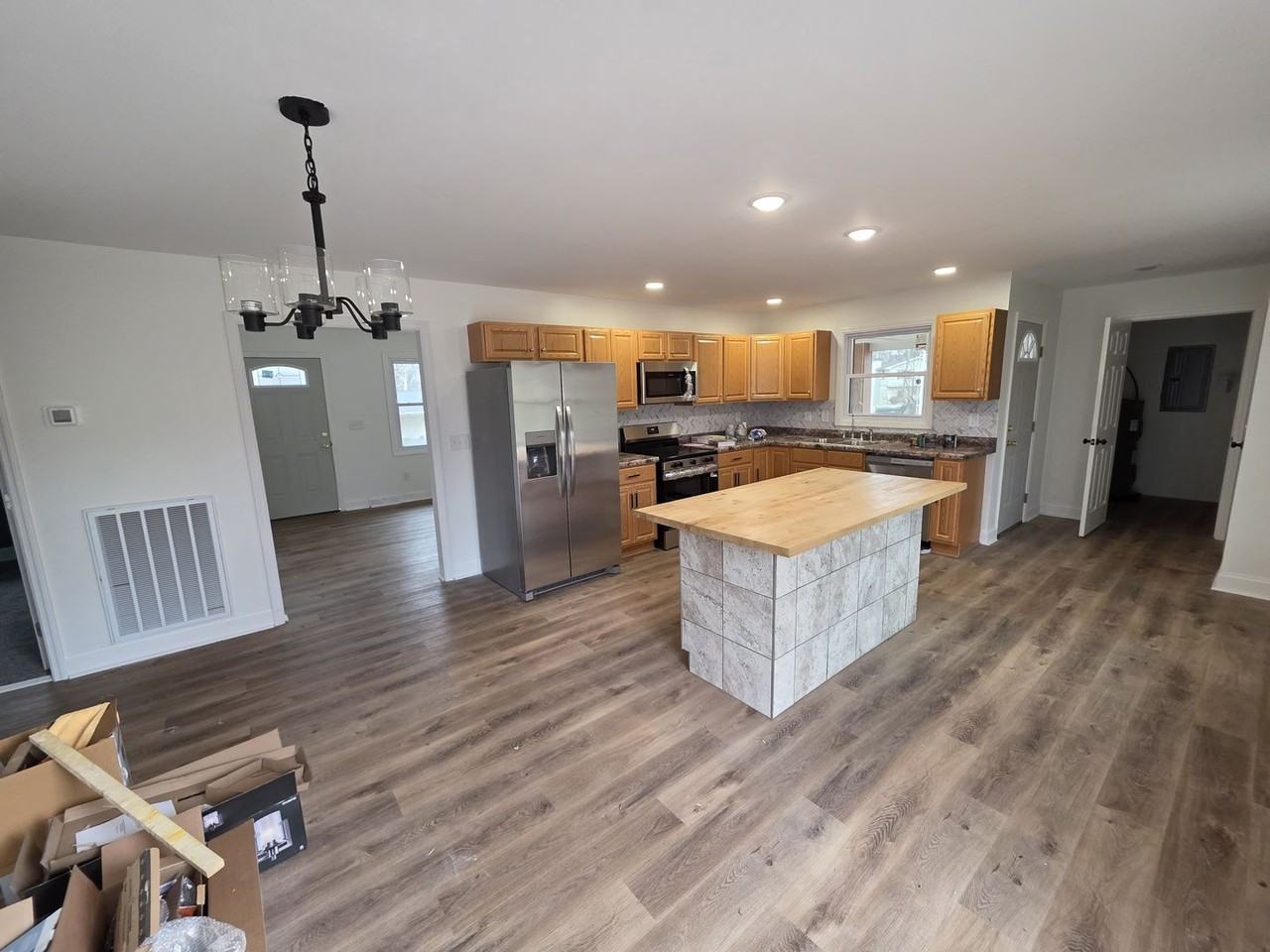 3701 Bahama Dr - Photo 4 of 14