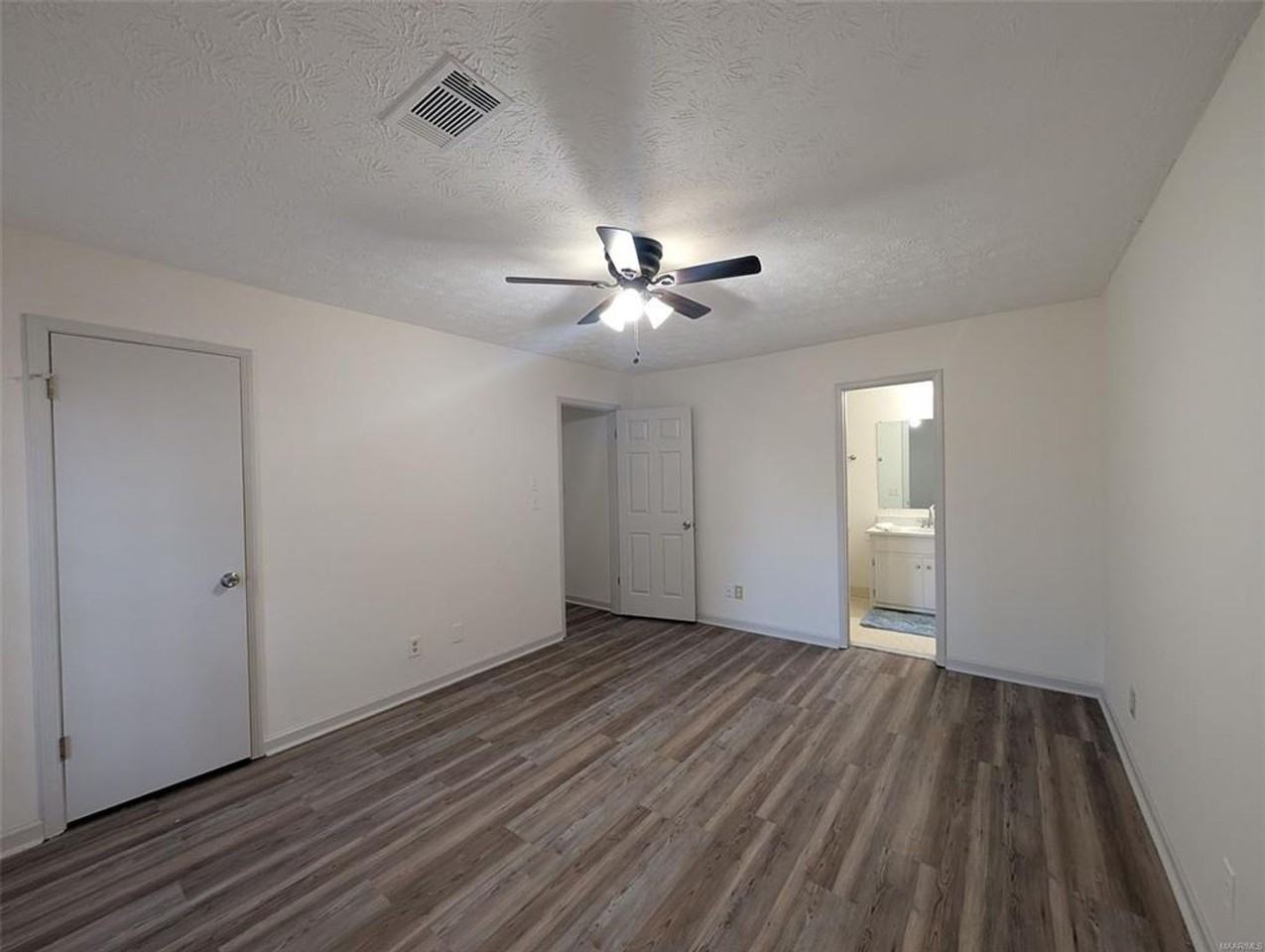 6025 Oldcastle Pl - Photo 2 of 25