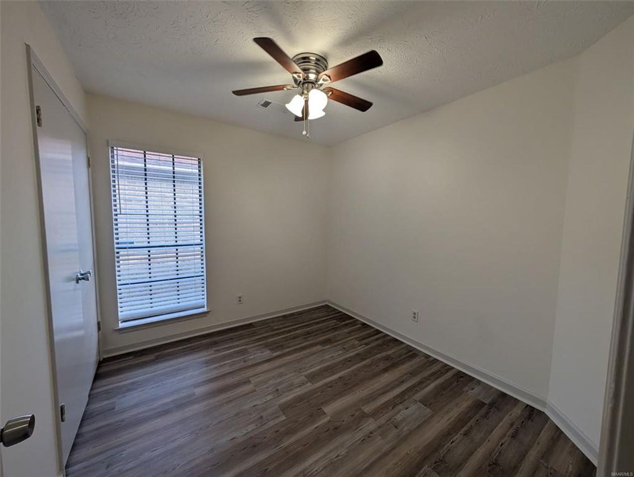 6025 Oldcastle Pl - Photo 5 of 25