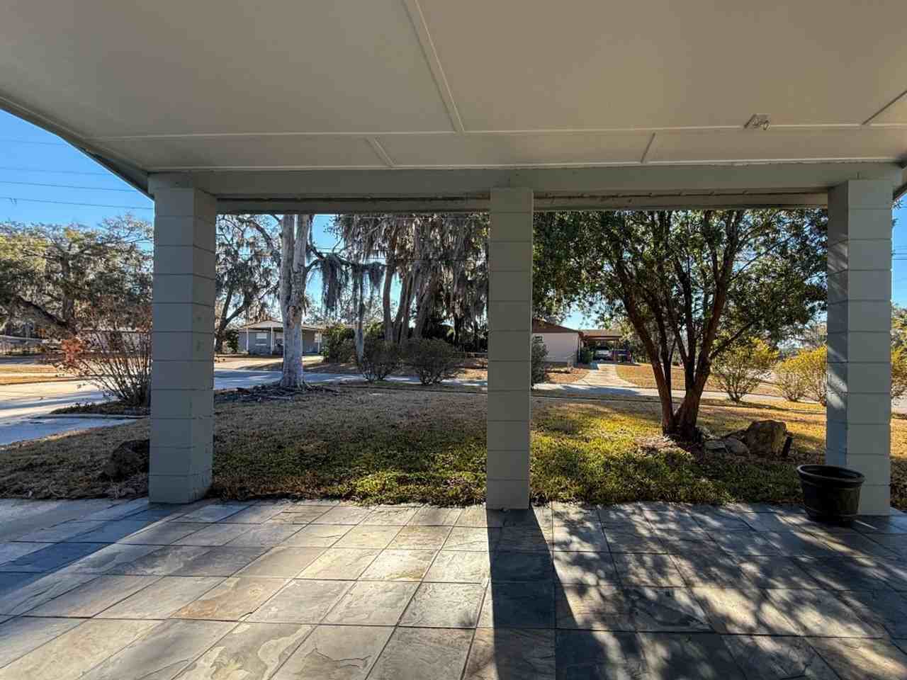 360 Canis Dr W - Photo 4 of 47