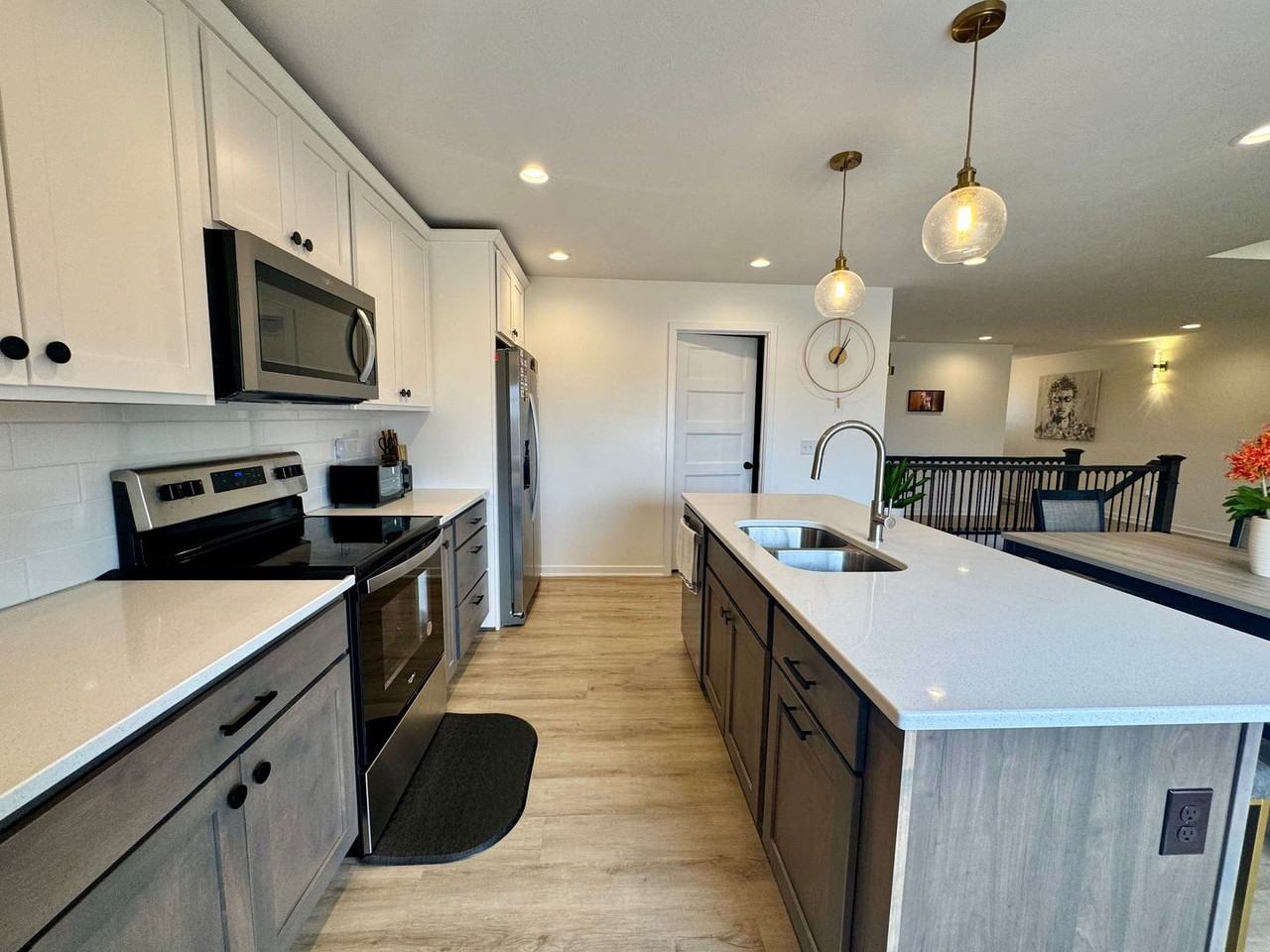 7920 Patrick Ave - Photo 4 of 14