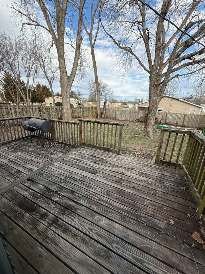 433 Kansas Dr - Photo 4 of 25