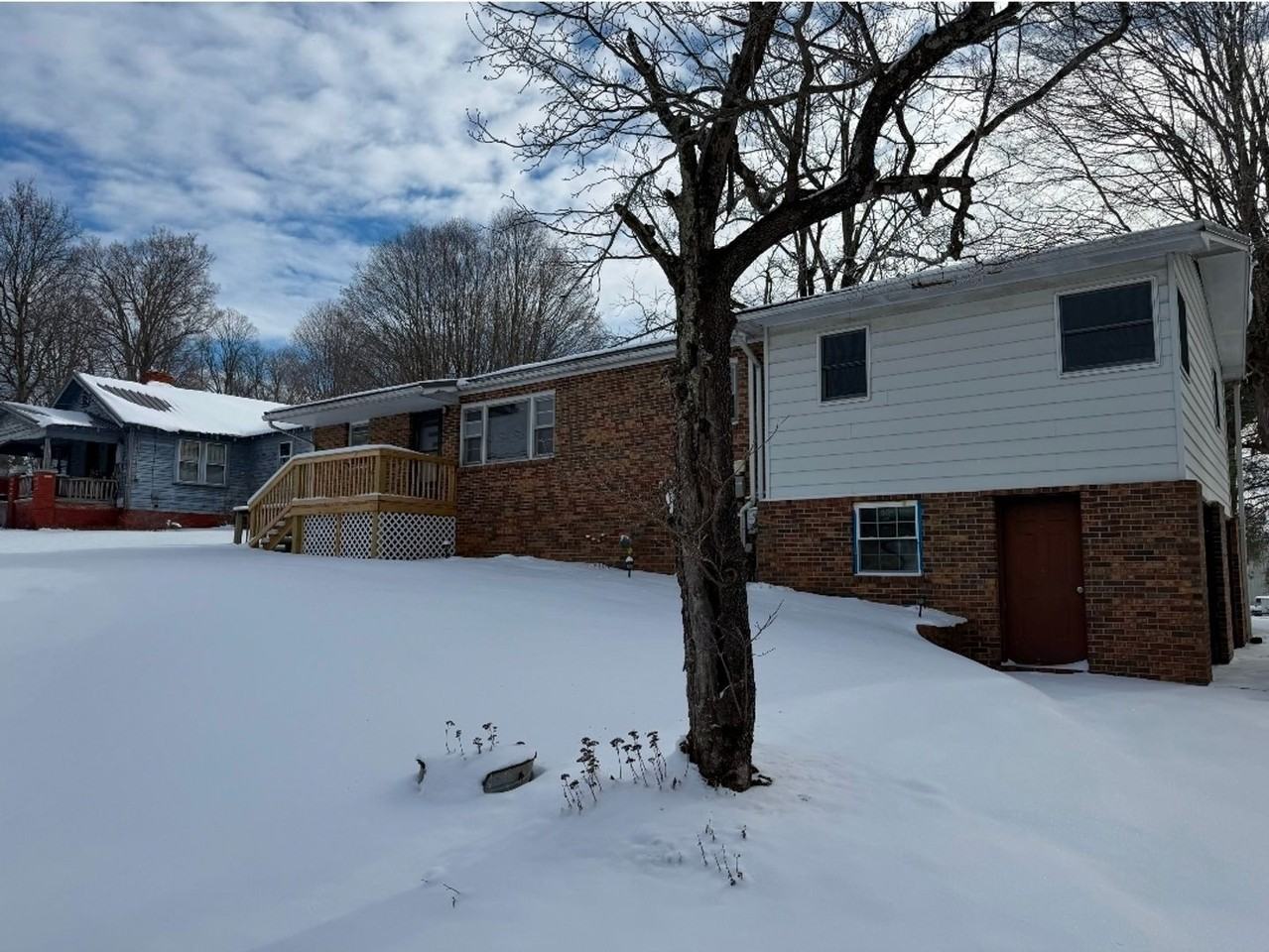 2147 Highway 75 - Photo 2 of 15