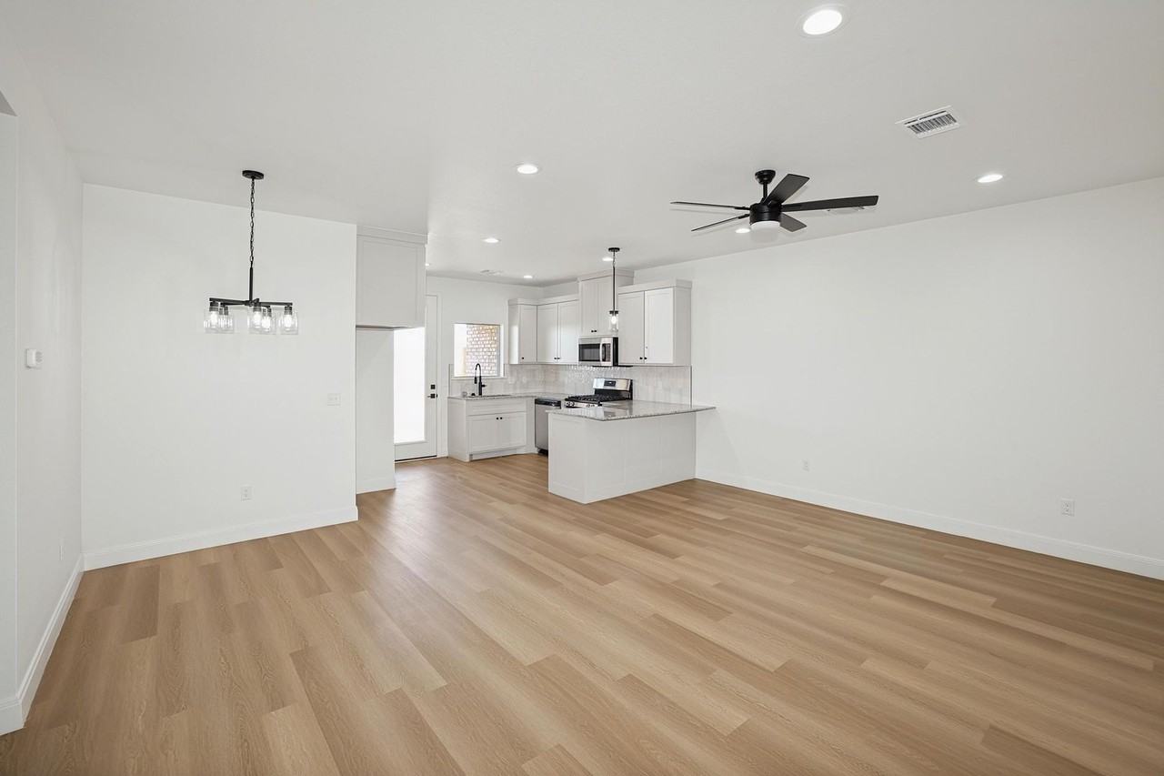 10374 10374 Tierra Santa #B - Photo 3 of 27
