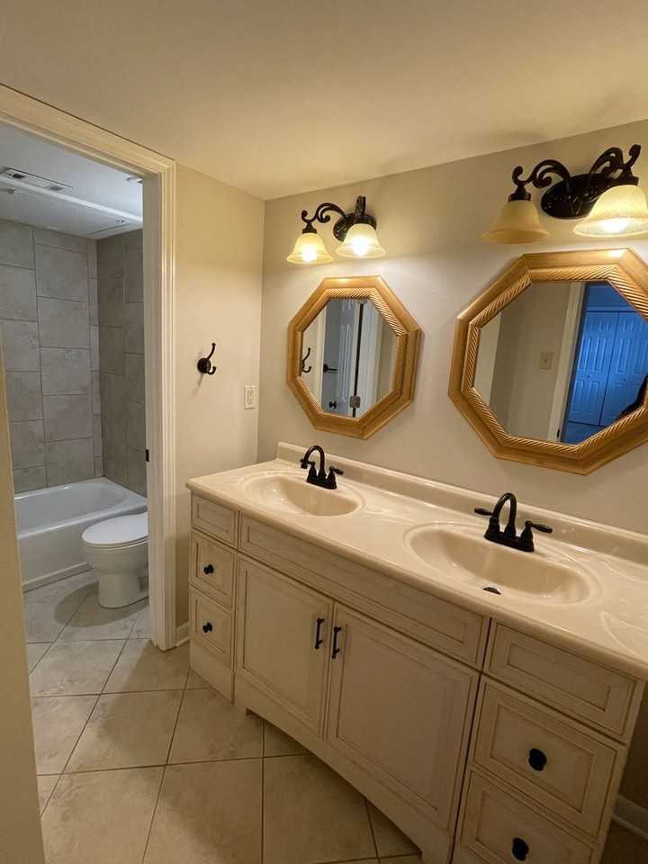 1720 Ridge Oak Pl - Photo 2 of 7