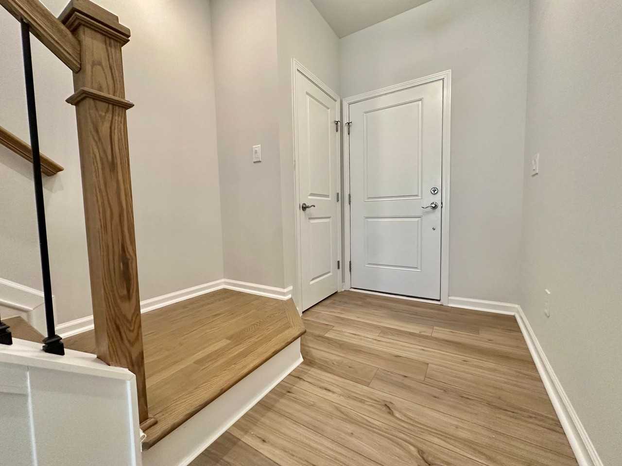 2119 Sun Vibes Way - Photo 3 of 44