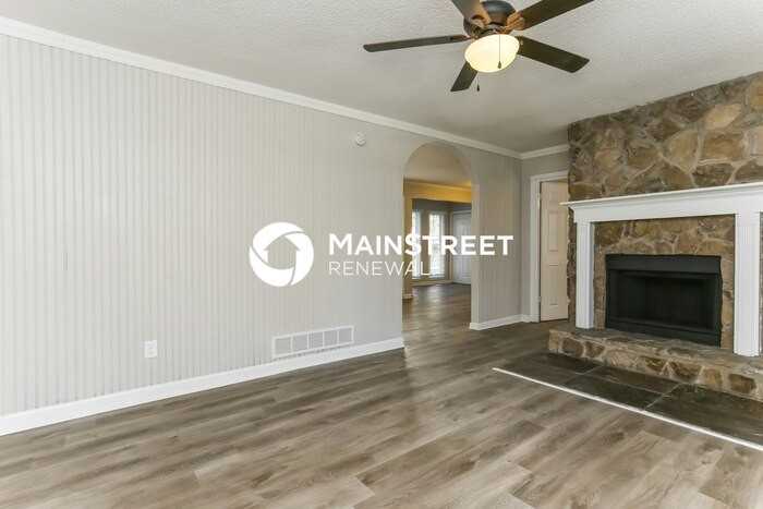 43 1st Ave E - Photo 2 of 16