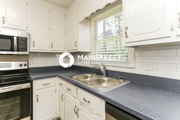 43 1st Ave E - Photo 7 of 16