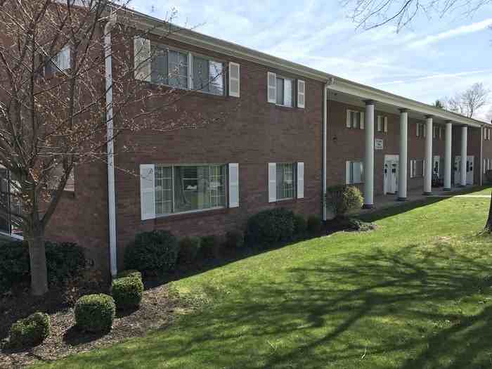 319 Johnet Dr #4 - Photo 2 of 11