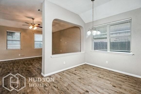 21554 Alexa Forest Dr - Photo 4 of 14