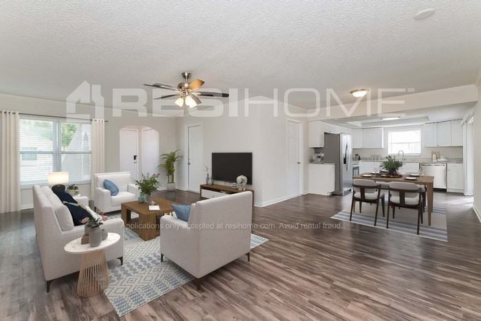 9027 Richwood Ln - Photo 4 of 17