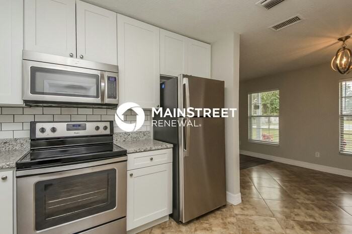 704 Gregory Dr - Photo 6 of 16