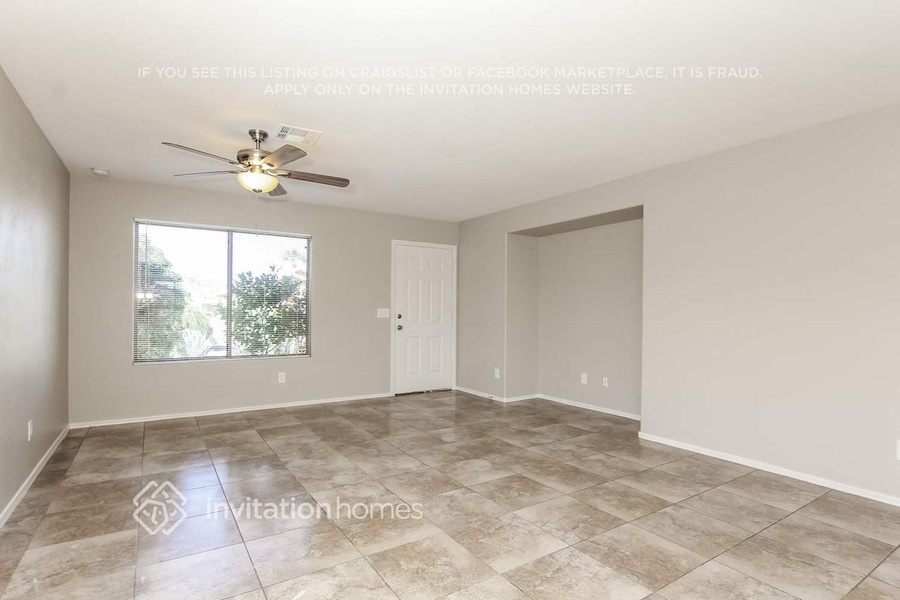 15937 W Elm St - Photo 3 of 16